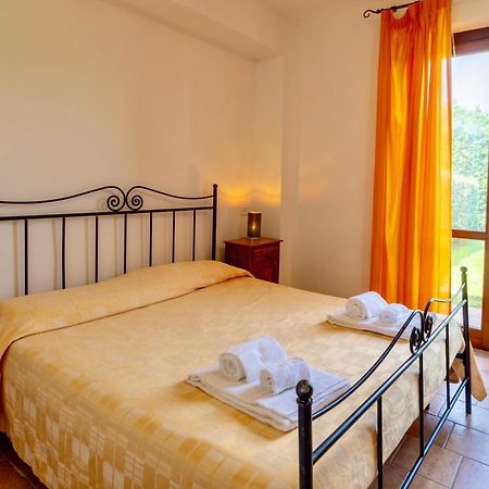 Isa - Residence With Swimming Pool In Sorano, Apartments With Air Conditioning And Private Outdoor Area Экстерьер фото