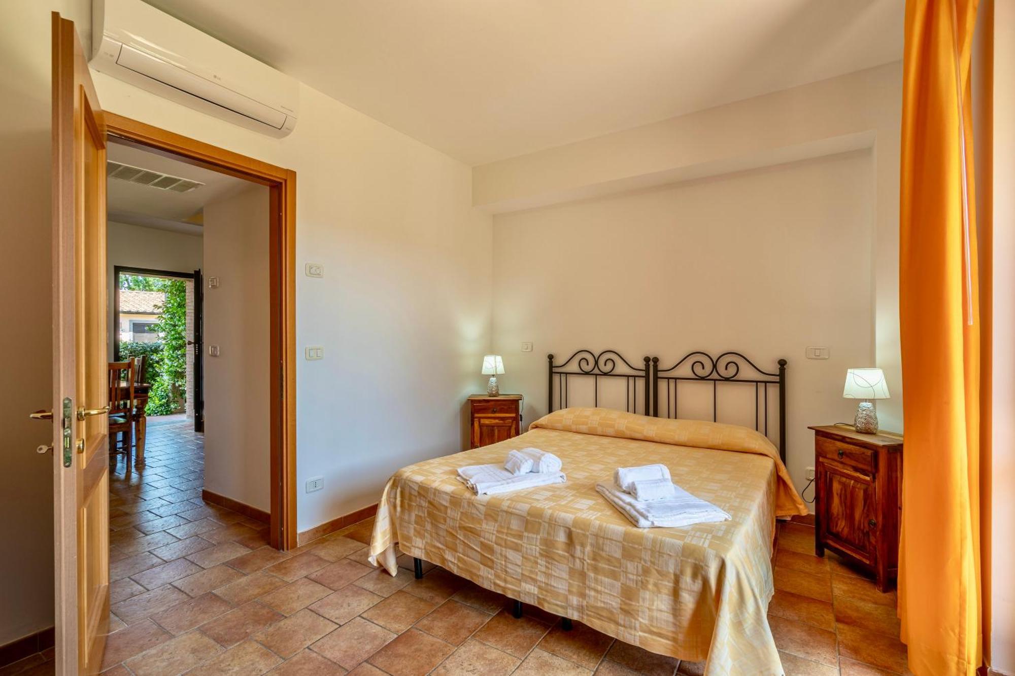 Isa - Residence With Swimming Pool In Sorano, Apartments With Air Conditioning And Private Outdoor Area Экстерьер фото