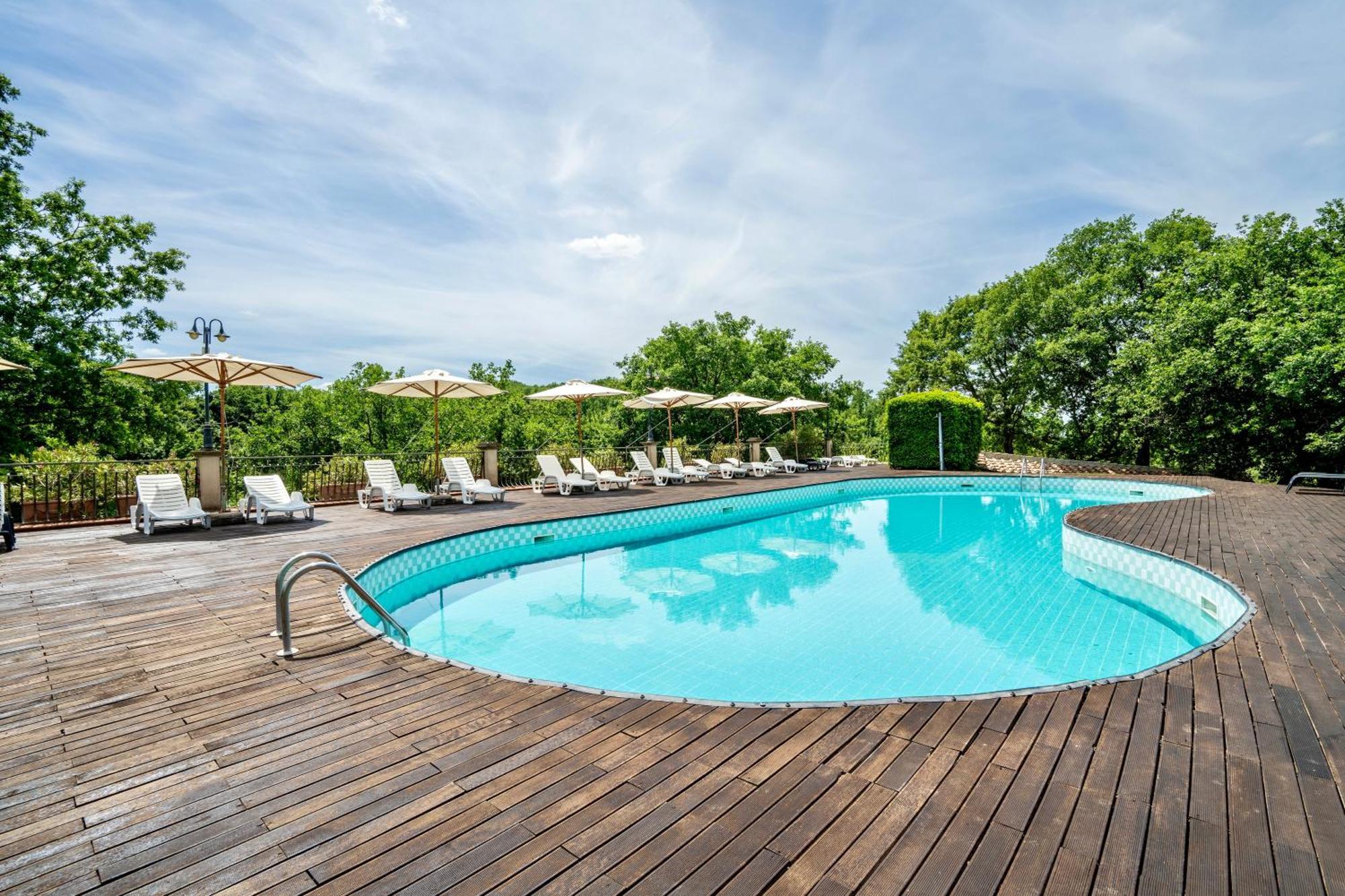 Isa - Residence With Swimming Pool In Sorano, Apartments With Air Conditioning And Private Outdoor Area Экстерьер фото